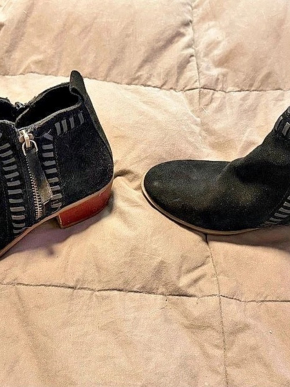 Universal Thread Jacey Western Ankle Boots Black & Brown